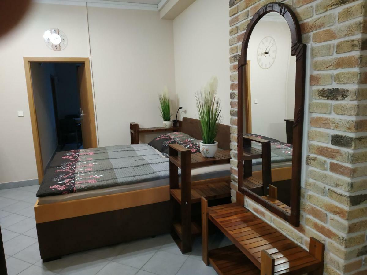 Apartman Holandska 120 Beroun Beroun  Exteriör bild
