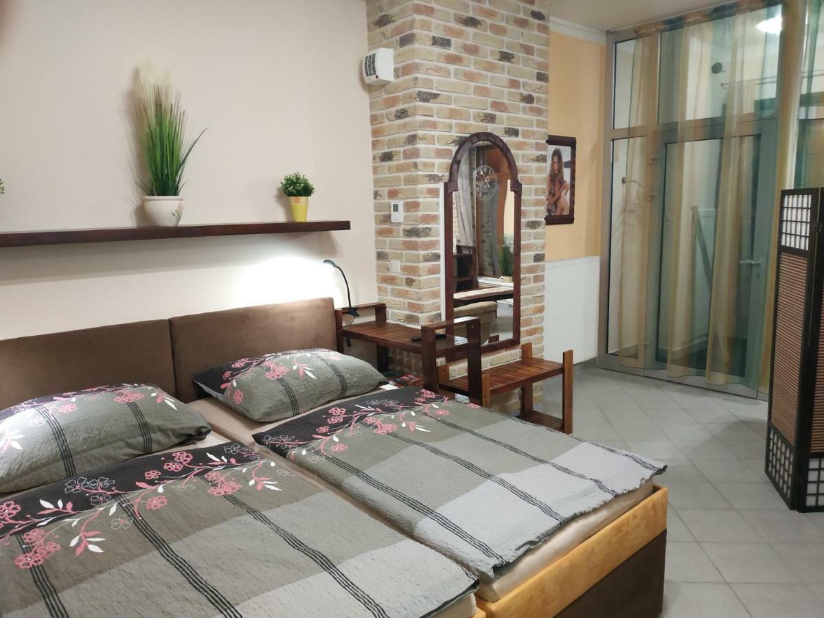 Apartman Holandska 120 Beroun Beroun  Exteriör bild